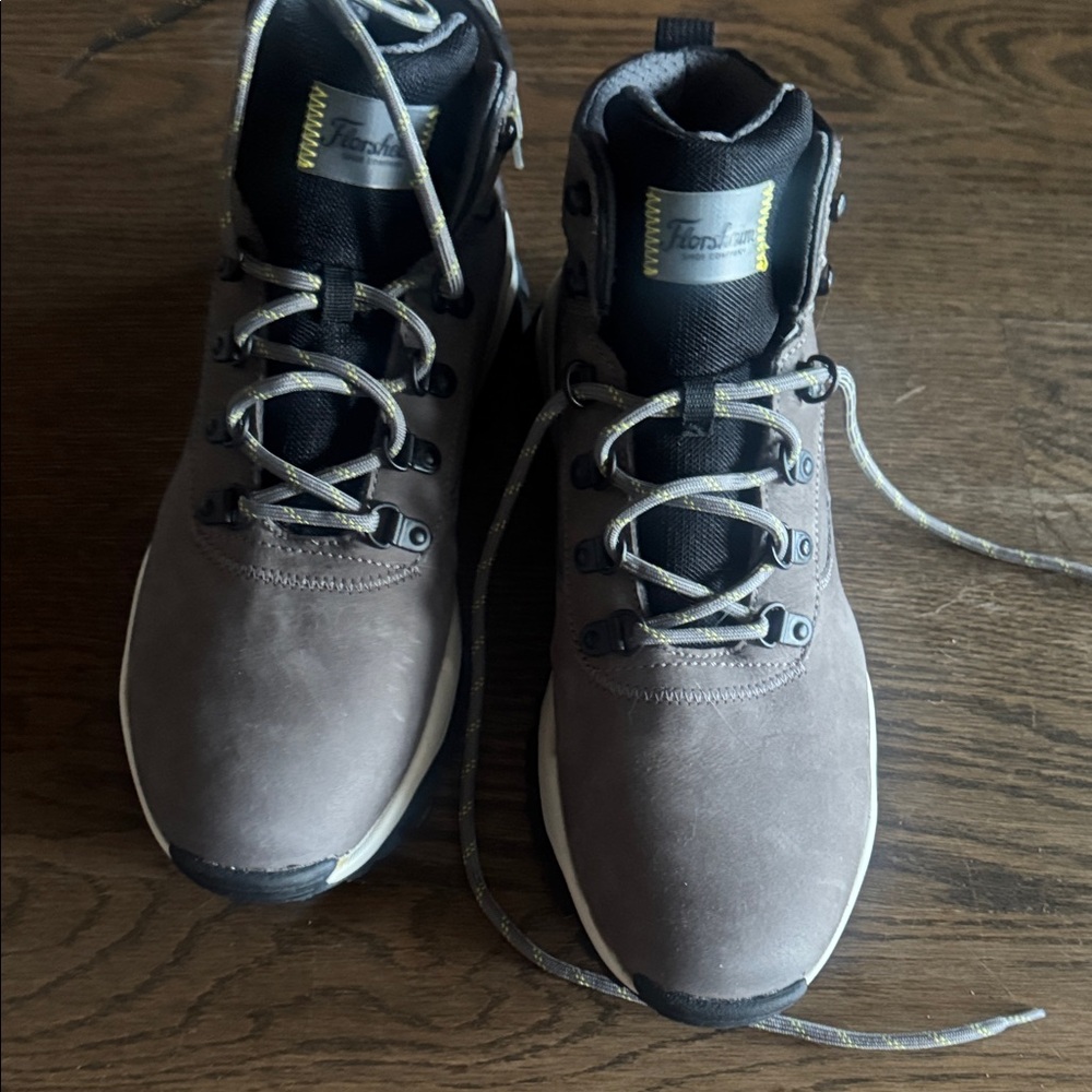 Florsheim Men's Gray and Black Boots